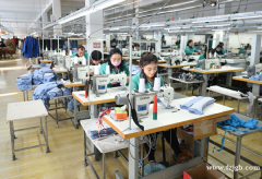 本公司长年大量承接各类梭织服装生产加工